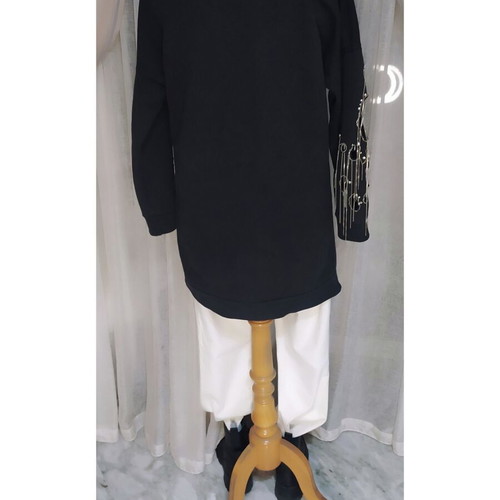 Paris sweatshirt like new with jewellery decoration black