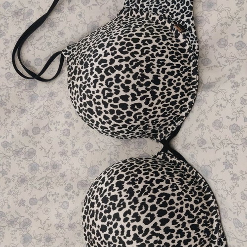 Victoria's Secret bra 75D very sexy push up new