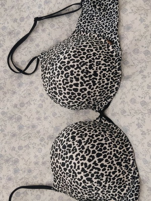 Σουτιέν Victoria's Secret 75D very sexy push up καινούργιο