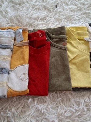 Short-sleeve t-shirts used, pack of 7, sizes 86 and 92