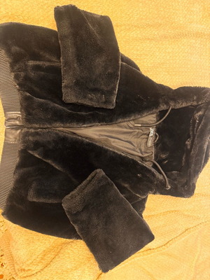 Zara jacket used, black, in good condition