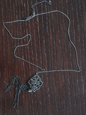 Necklace with black details new