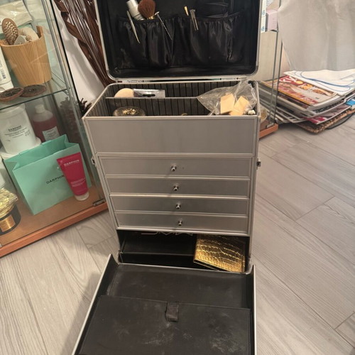 Professional makeup case used, portable