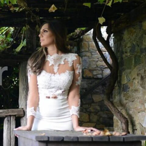 Wedding dress like new, minimal and very sexy, size L