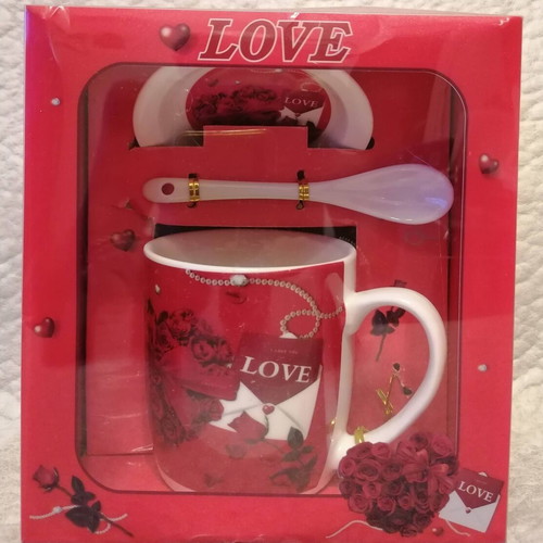 Coffee mug with saucer and spoon "LOVE" new