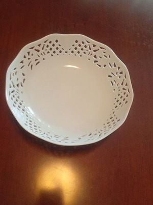 Vintage Schumann Arzberg Bavaria porcelain fruit bowl like new