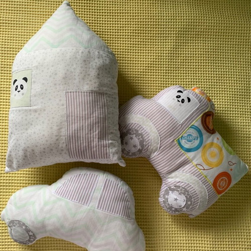 Children's pillows like new, set of 3 handmade with cotton fabrics