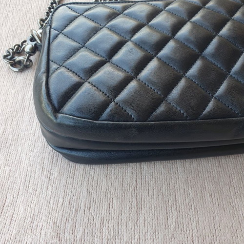Chanel vintage crossbody bag black used