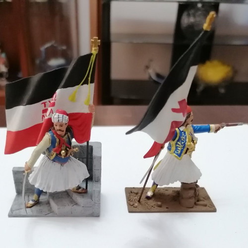 Lead Soldier Figures 1821 with Flags new, set of 2
