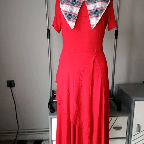 Midi dress red new, size Medium, Elxis