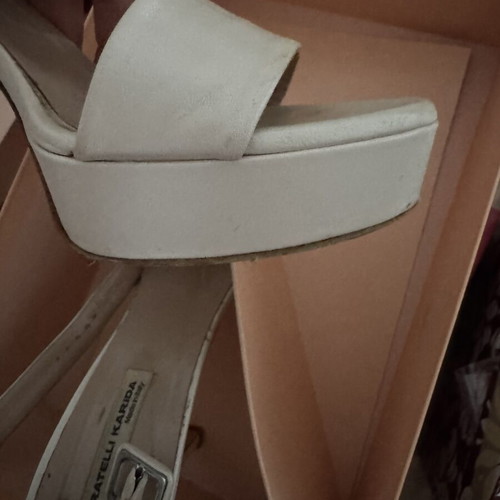Fratelli Karida Off White sandals size 40 like new