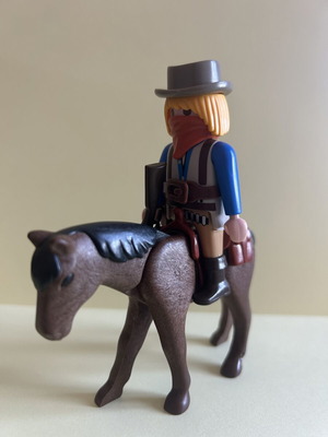 Playmobil Western bandit on horse