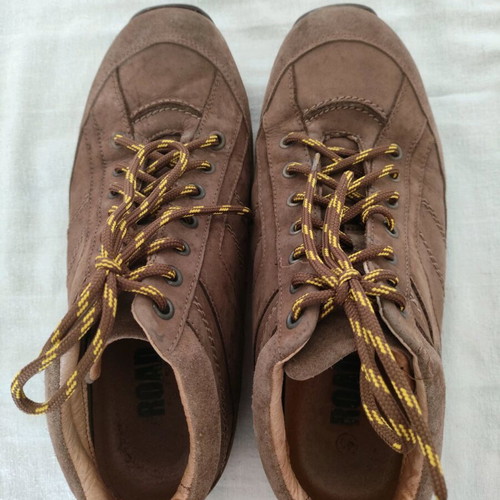 Mens suede shoes like new, brown, size 45 On the Road