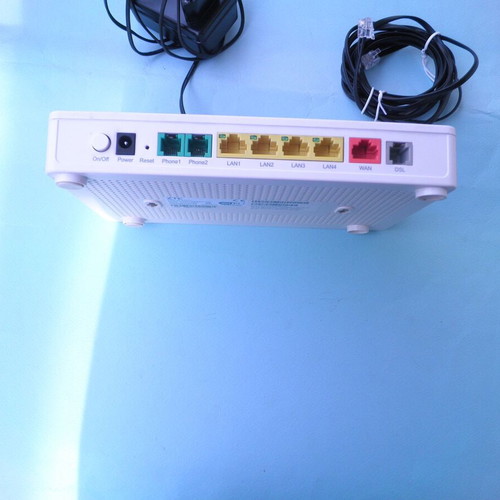 ZTE router model ZXHN H267A like new