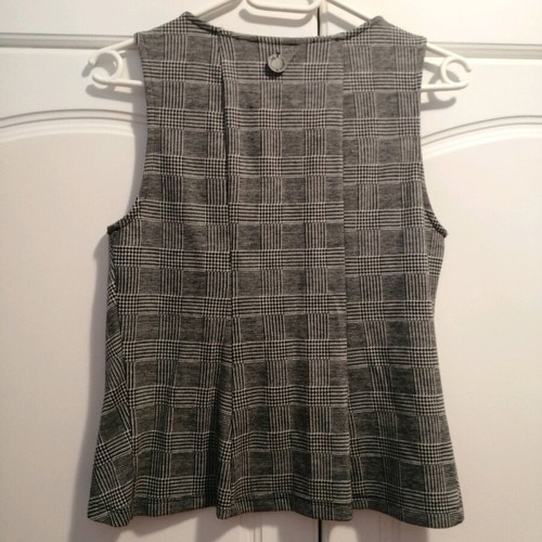 Attrattivo women's vest like new, size M
