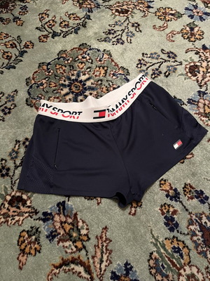 Tommy Hilfiger women's shorts like new, sizes 40/42, blue