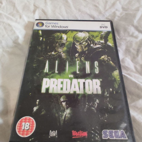 Aliens vs. Predator PC game like new