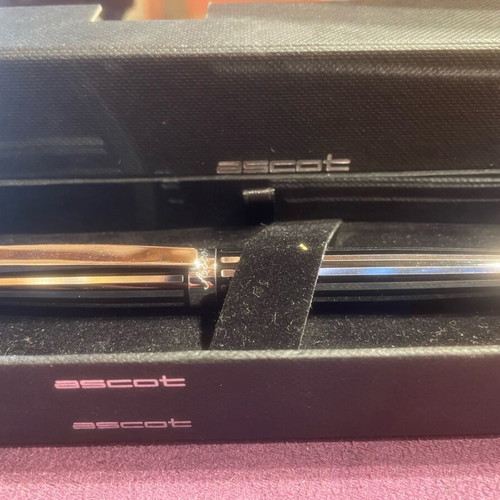 Ascot pen like new in its box