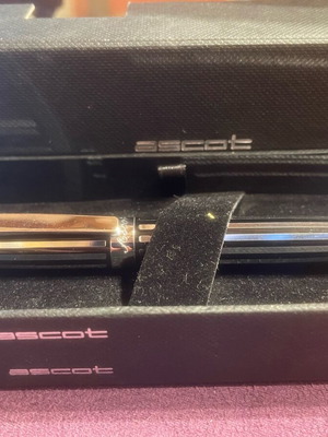 Ascot pen like new in its box