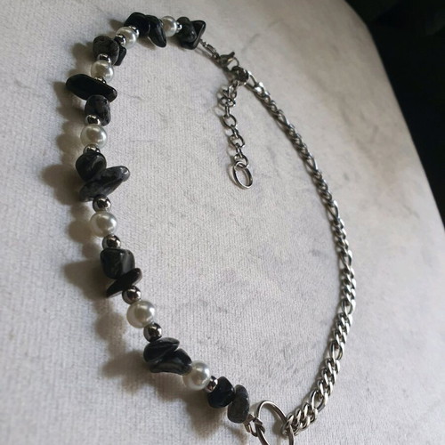 Snowflake Obsidian and Pearl Half Chain Necklace like new
