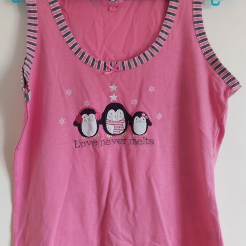 Pajama top like new, sleeveless, size 12, pink
