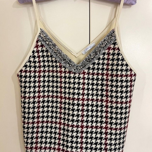 Zara ecru cami top with straps and V neckline like new