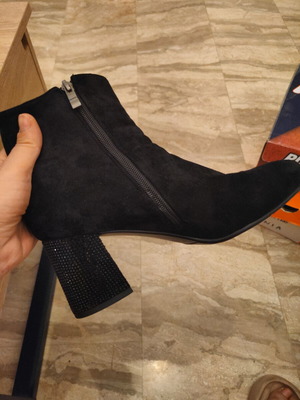Envie ankle boots like new, black suede, zipper, 7 cm heel