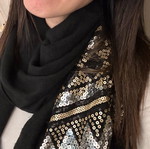 Scarf with sequins unused, black