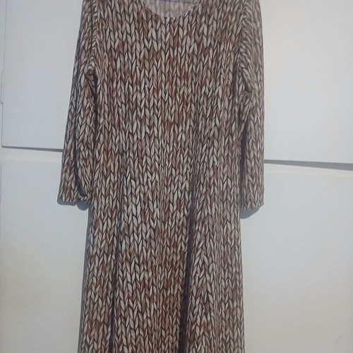 Women's clothes size 2XL like new, two pants and one dress