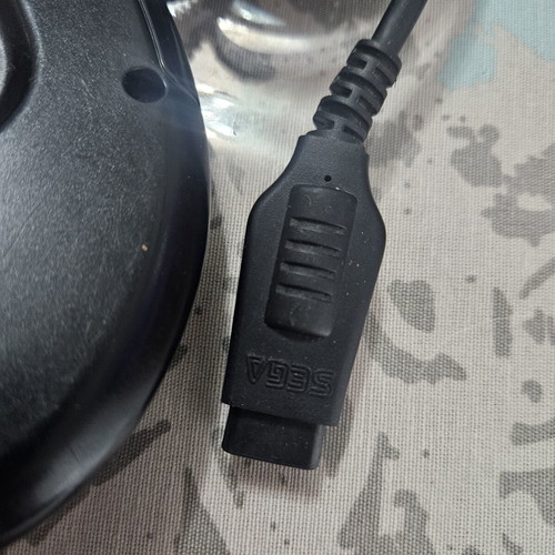 Sega Mega Drive 6 Button Controller like new