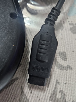 Sega Mega Drive 6 Button Controller like new