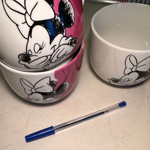 Disney Minnie Mouse set of 3 large mugs like new for cocoa