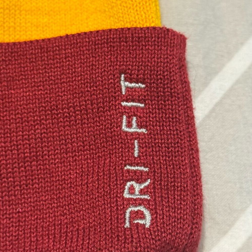 AS Roma Nike beanie burgundy/yellow new, unworn