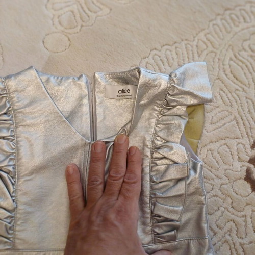 Silver girls' dress Alice size 5-6 years like new