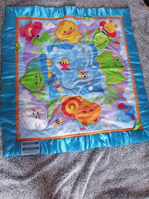 Activity play mat like new