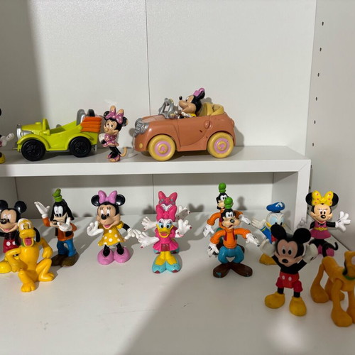 Micky Mouse collection 18 pieces used