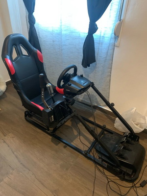 Logitech G29 steering wheel set like new