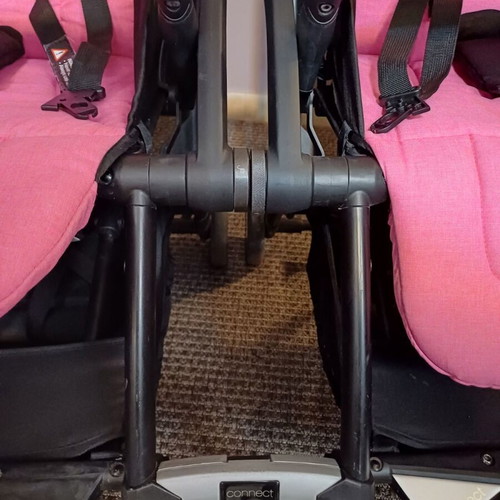Bumprider Connect 2 Black - Pink Twin Stroller Set