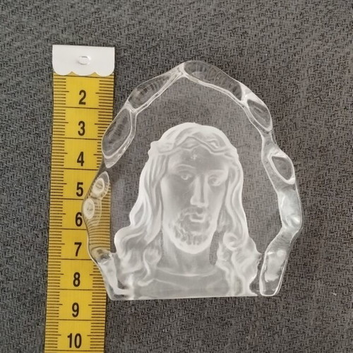 Crystal paperweight with Jesus face decoration