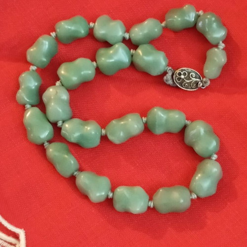 Silver necklace with green nephrite, vintage 1950, 42cm
