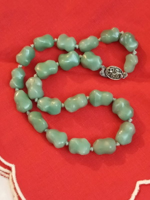 Silver necklace with green nephrite, vintage 1950, 42cm