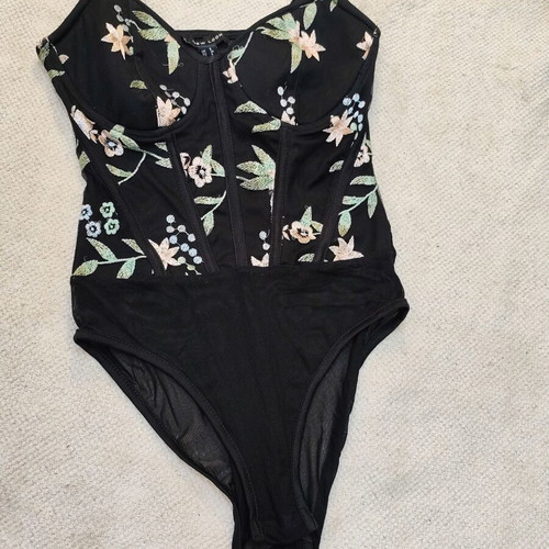New Look sheer lace embroidery bodysuit like new, black, size S