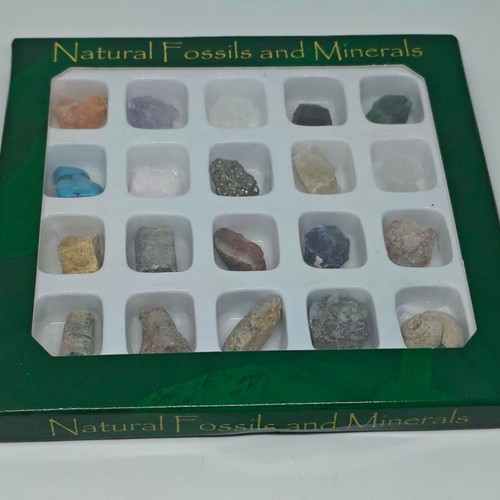 Natural Fossils and Minerals Collection like new, 20 pieces