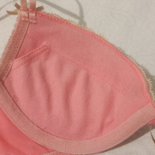 Venus Victoria satin pink bra 65B like new