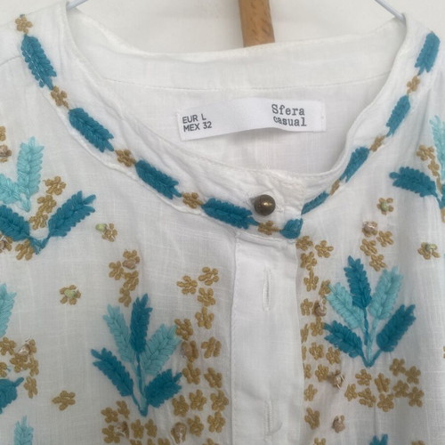 Sfera large white embroidered shirt