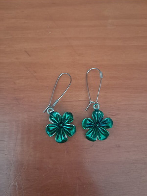 Earrings stainless steel and felt like new, red and green