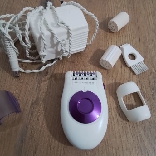 Rowenta epilator with accessories