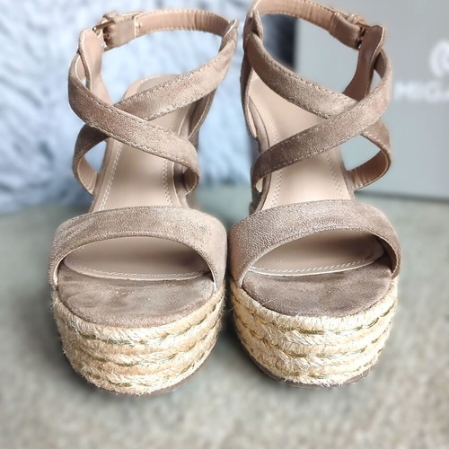 Migato women's sandals like new, beige espadrille platform size 38