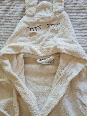 Das children's bathrobe off white size 3 with pockets and belt