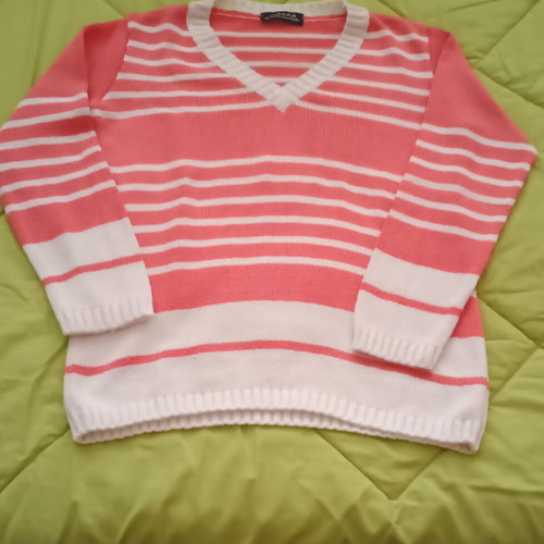 Seasonal knitted sweater like new, white - coral, 100% acrylic